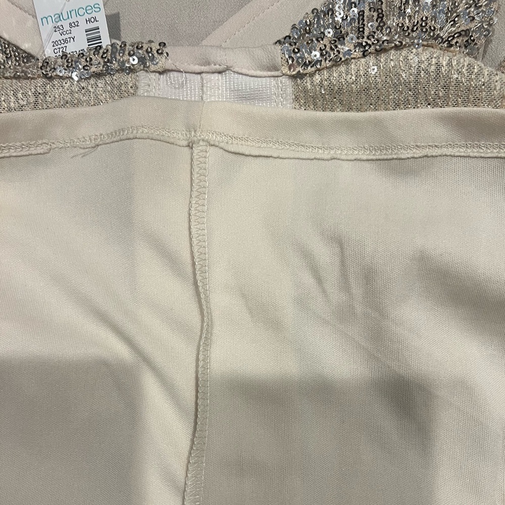 Maurice’s Sequin Silver & Cream Cami Top NWT - Picture 7 of 7